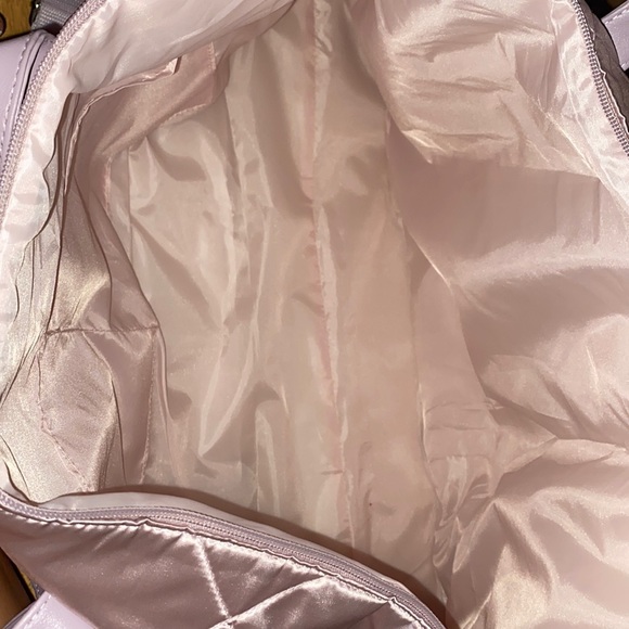 satin duffel bag - Picture 2 of 4